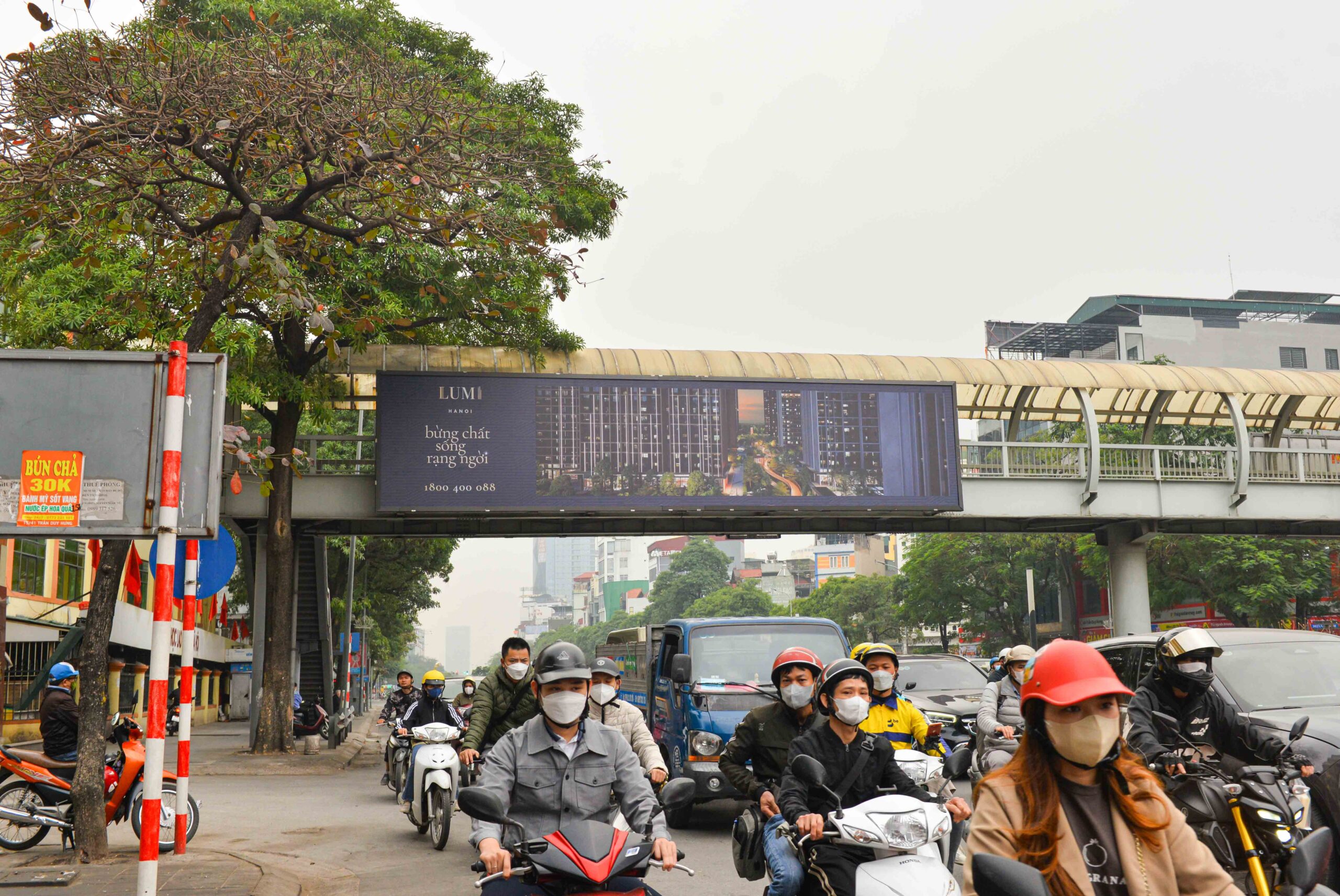 Ảnh gần hướng nhìn từ Nguyễn Chí Thanh đi Đại lộ Thăng Long (NC)