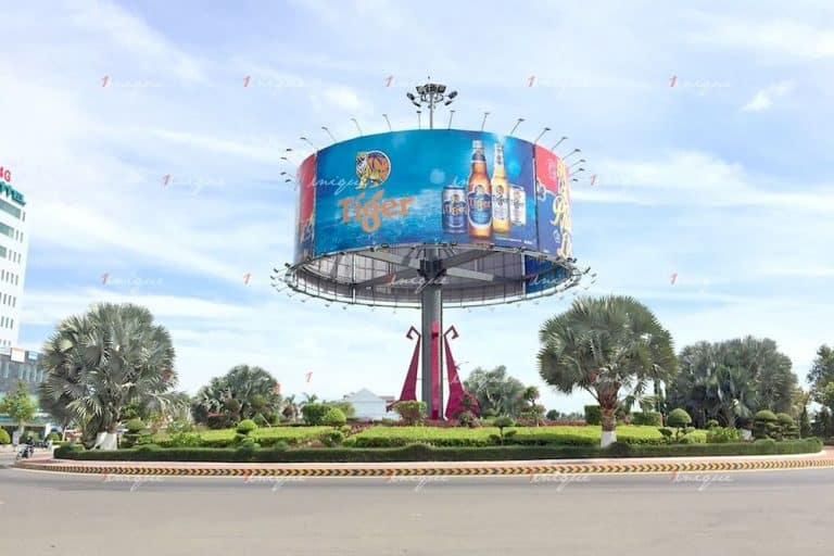 Billboard quảng cáo vòng xoay